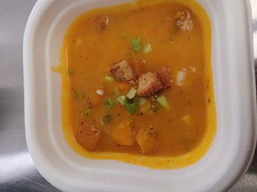 Karotten-Kokos-Ingwer Suppe 
